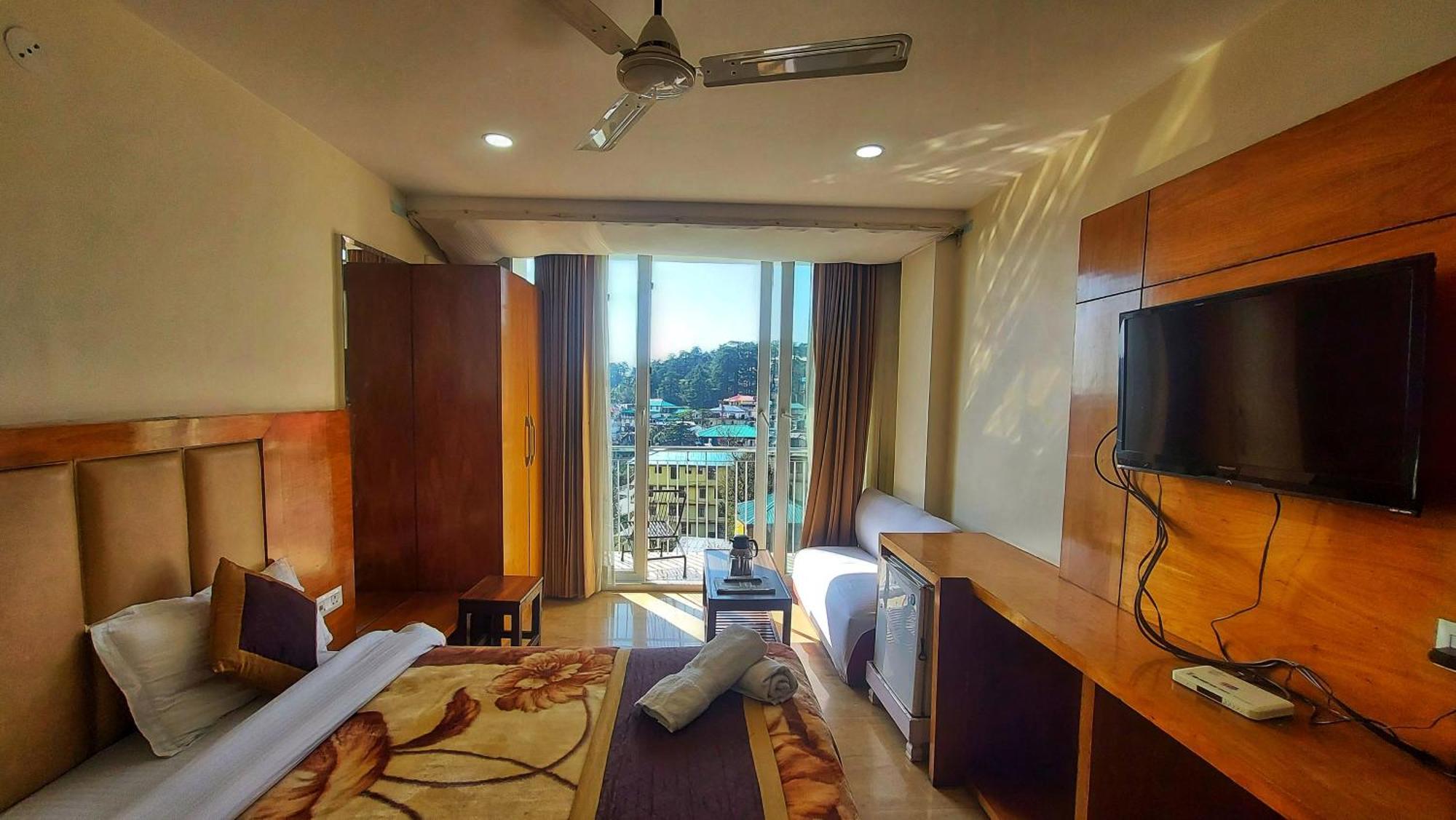 Hotel India House Дармсала Экстерьер фото