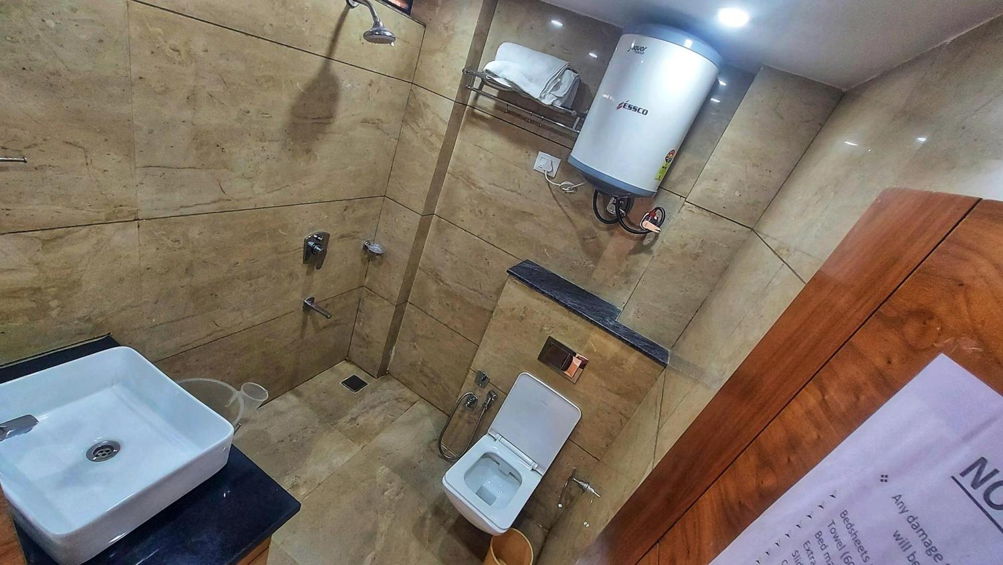 Hotel India House Дармсала Экстерьер фото
