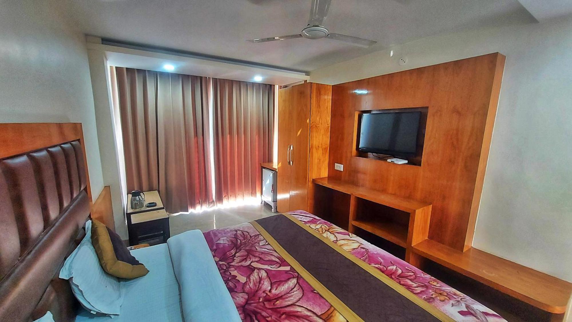 Hotel India House Дармсала Экстерьер фото